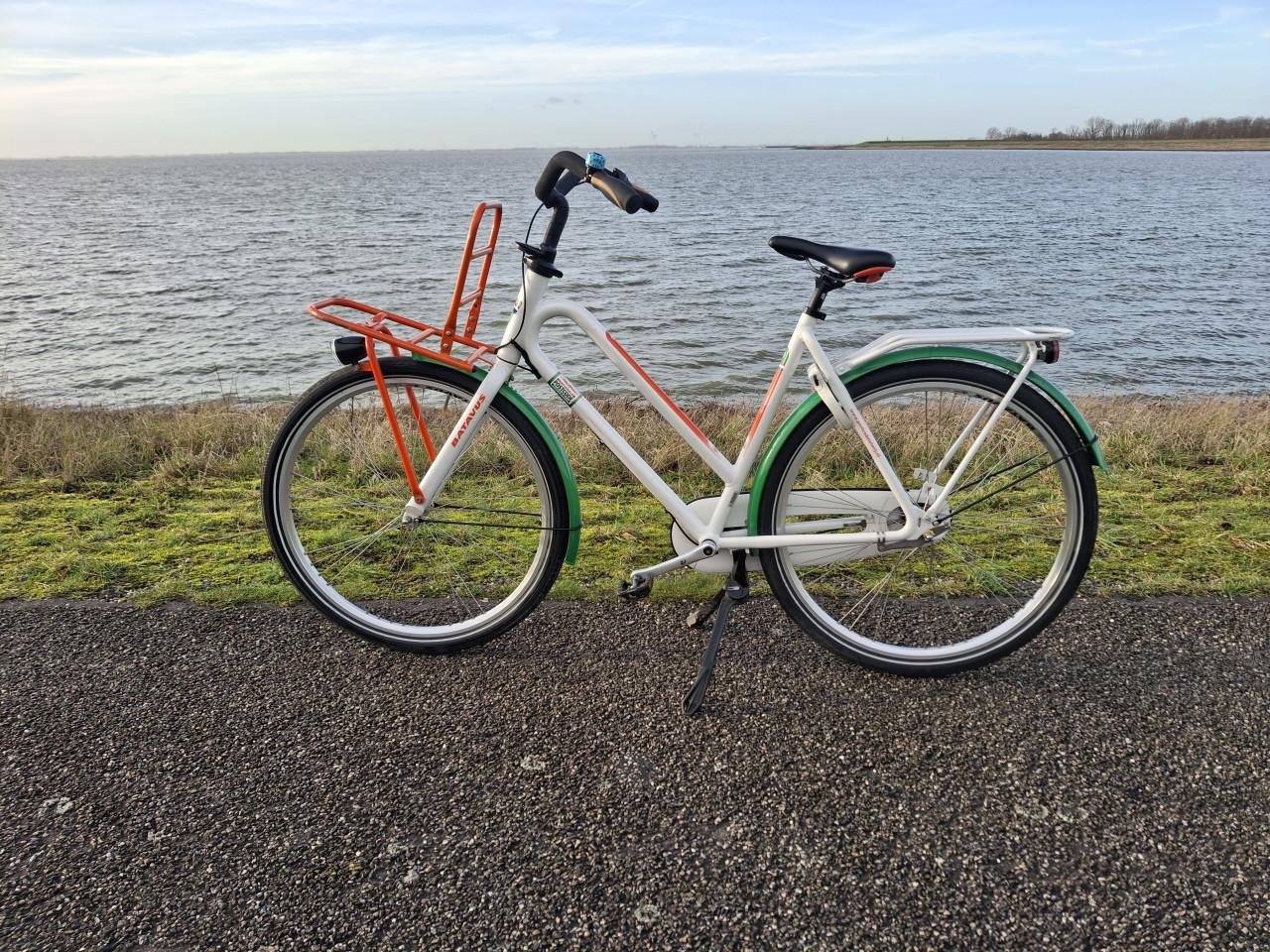 Zeer mooie winaars fiets Postcode lottery wees snel weg is weg