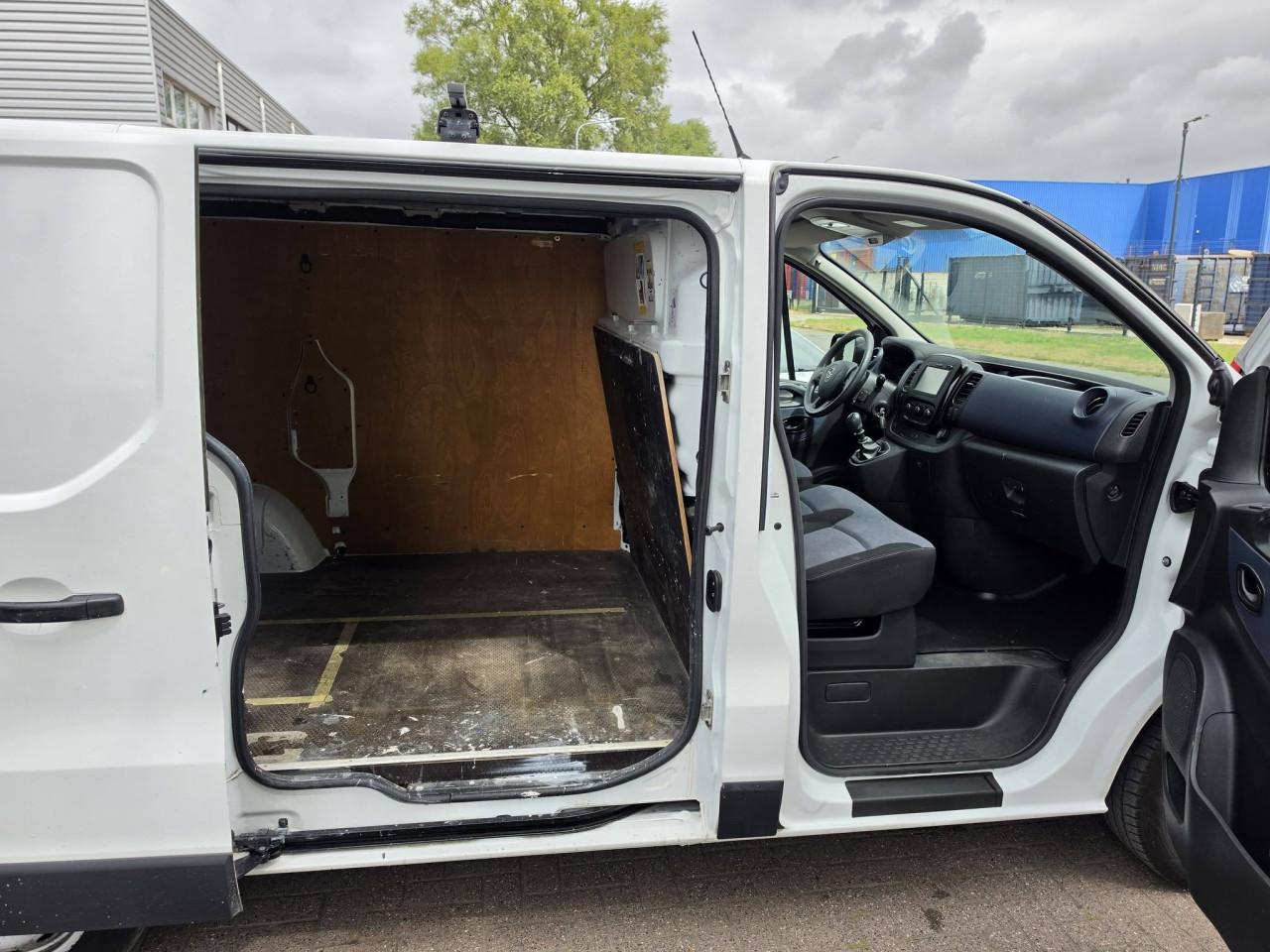 Opel Vivaro 1.6 Turbo bj2016 airco