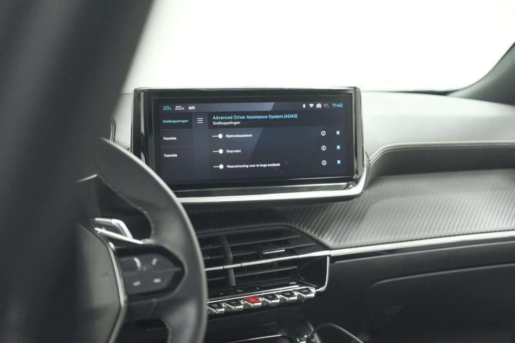 Peugeot 2008 puretech 130 eat8 gt | camera | apple carplay | parkeersensore