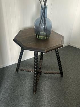 Houten tafeltje