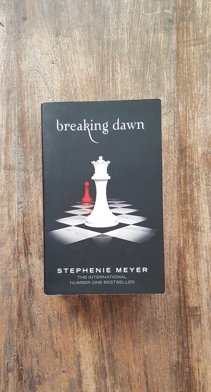 Engelstalig @ Stephenie Meyer - Breaking dawn
