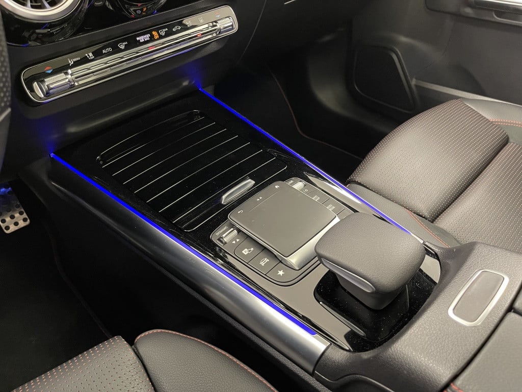 Mercedes-Benz Gla-klasse 250 e amg edition | pano | leer | trekhaak | sfeer