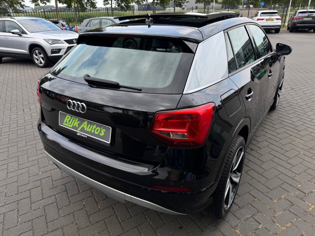Audi Q2 1.4 tfsi cod s-line * panoramadak * trekhaak * 1e eigenaar