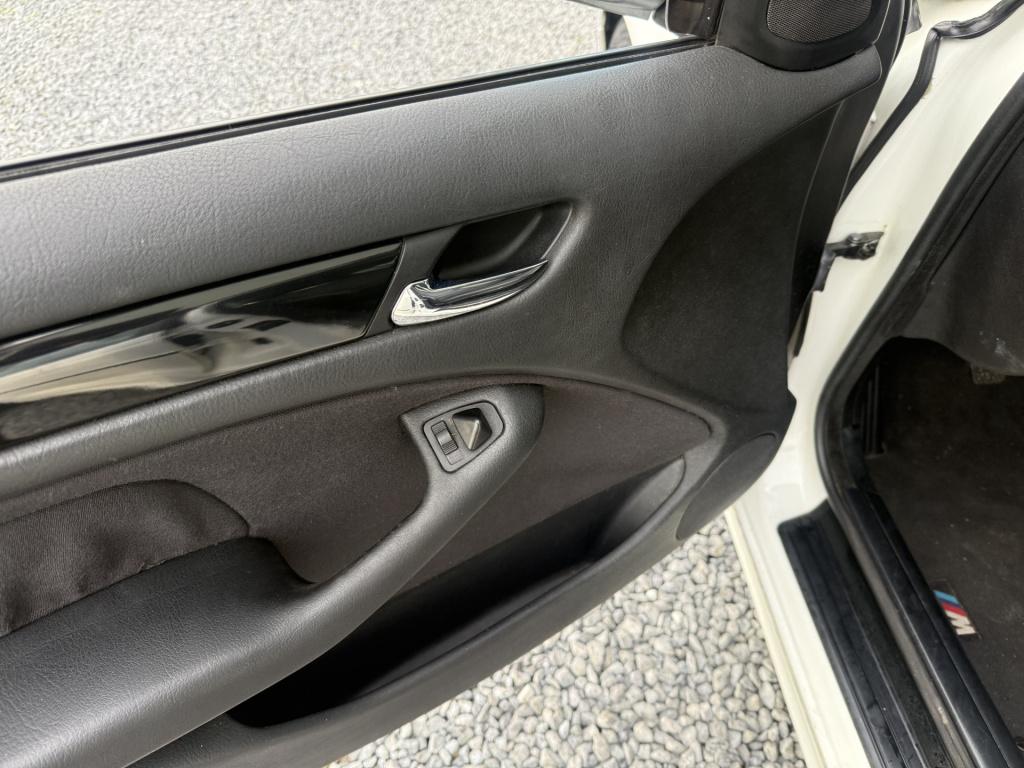 BMW 3-serie touring 318i 2.0i 143pk executive sportline e46