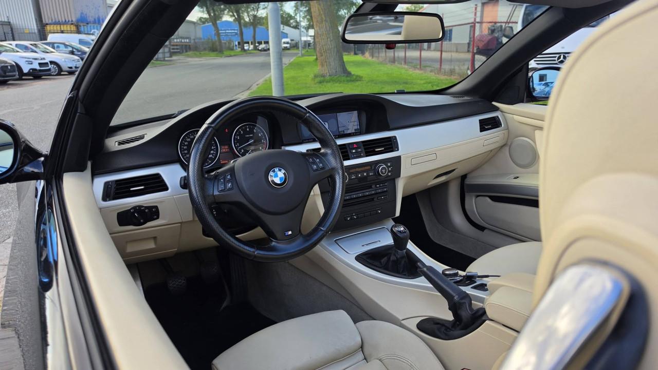 BMW 325i Cabriolet M-Pakket – Handgeschakeld – Youngtimer
