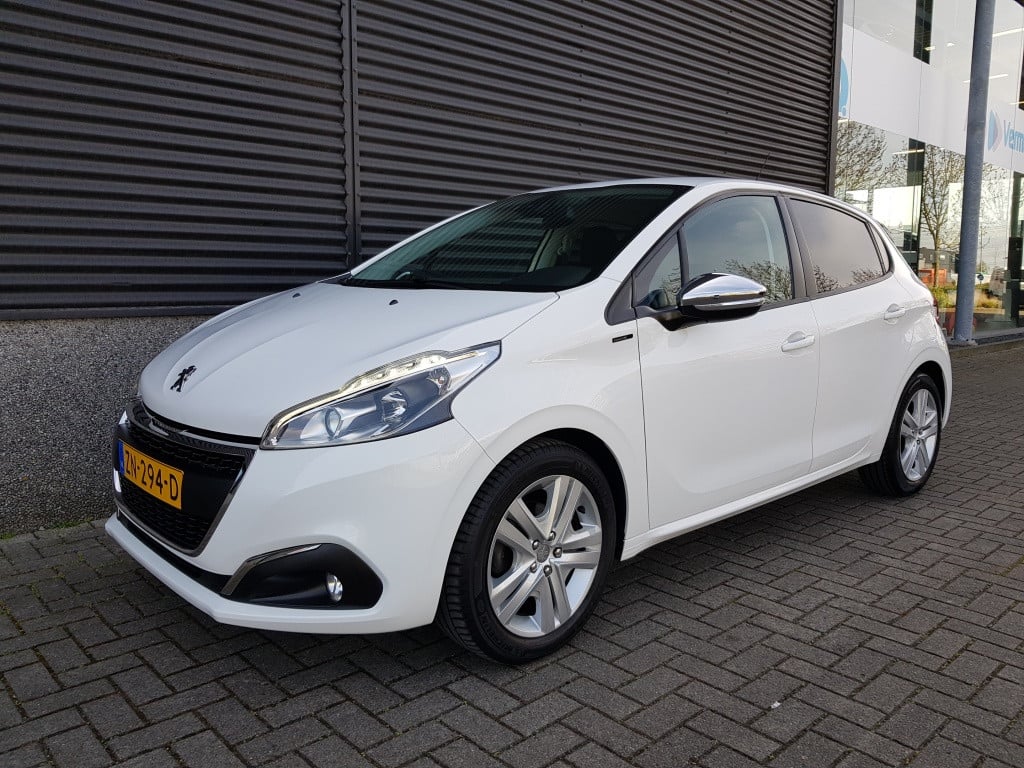 Peugeot 208 signature 1.2