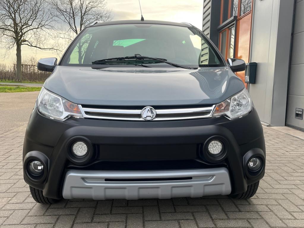 Aixam Crossline brommobiel premium in keurige staat