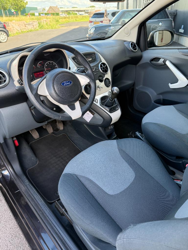 Ford KA 1.2 titanium - airco - nieuwe distributie