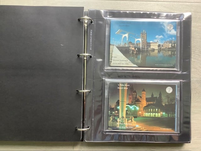 Nederland , FDC jaarsets periode 1982 t/m 2001 in album.