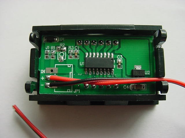 Voltmeter Rood  NIEUW