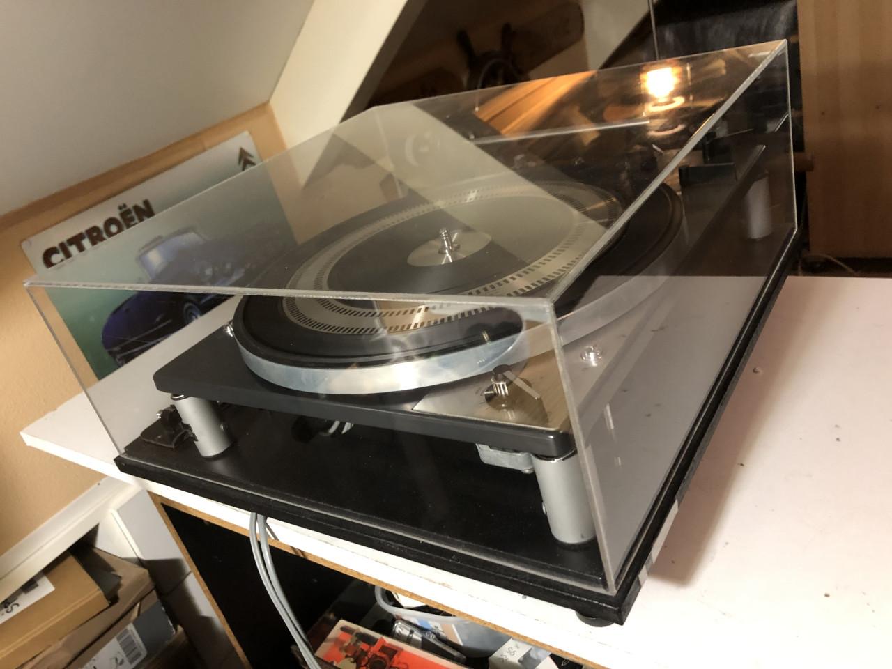 Dual CS 1219 platenspeler.