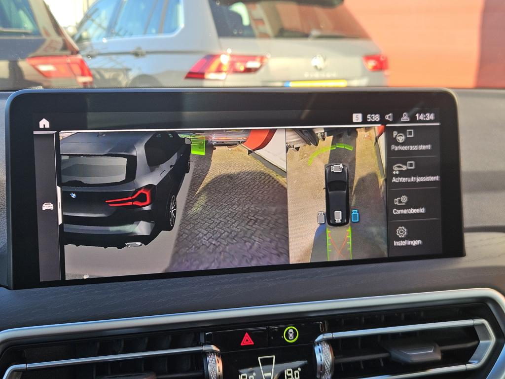 BMW X3 xdrive30e m-sport | pano | acc | camera