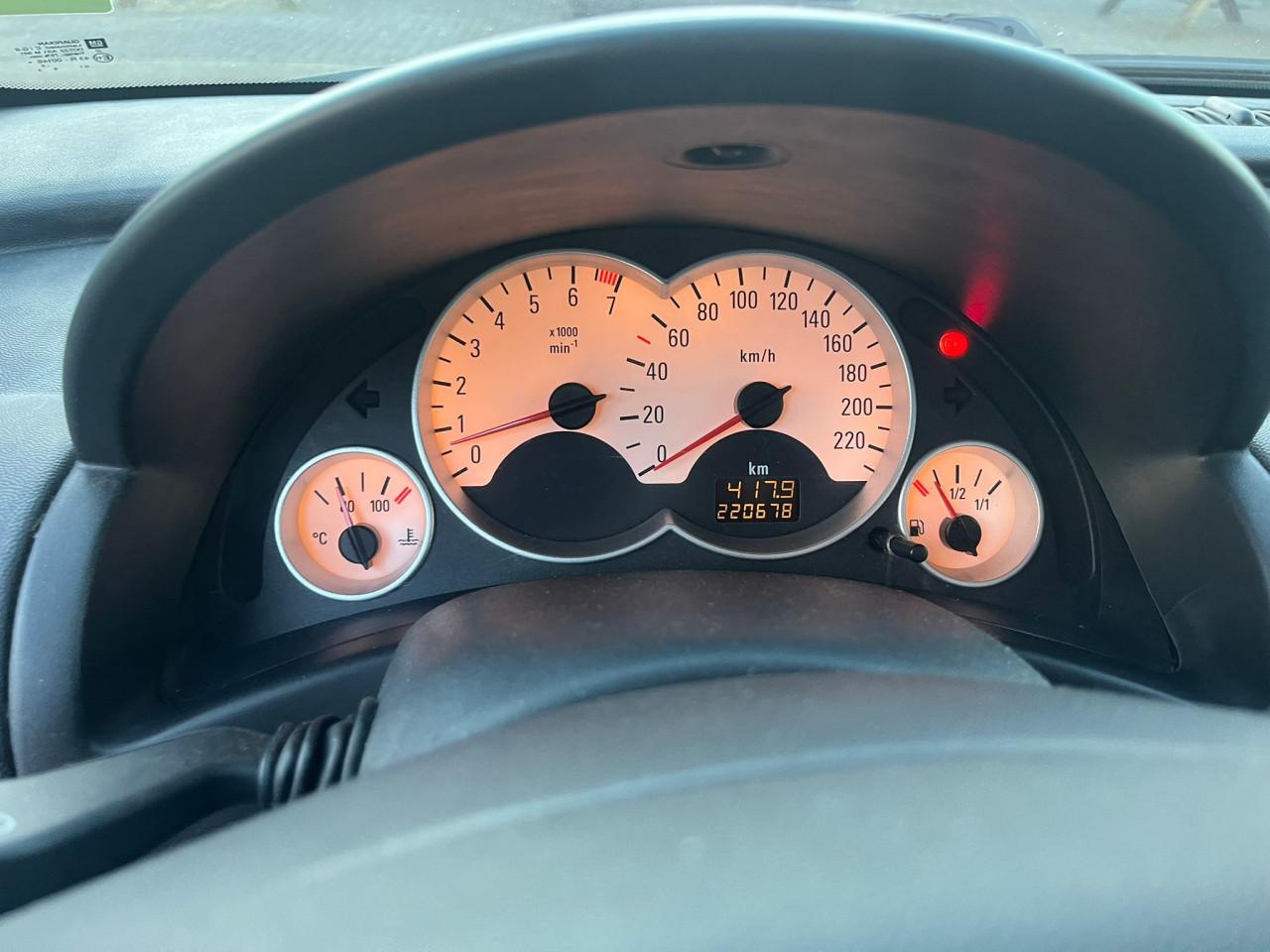 1.8-16V Gsi Silverline/ Dakraam/Airco/Elek Spiegels/ Sportieve velg Uitlaat