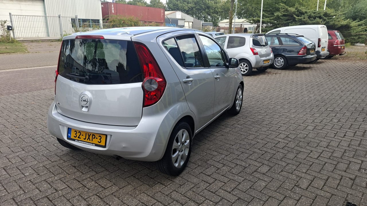 Opel AGILA 1.2 Enjoy 5deurs bj:2009 airco 64.000km nap !!!