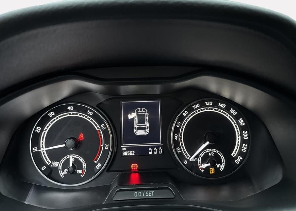 Skoda Kamiq 1.0 tsi ambition - trekhaak