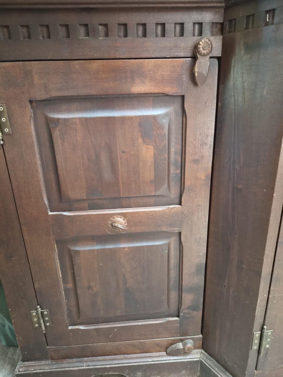 Vintage Dressoir koloniaalse stijl