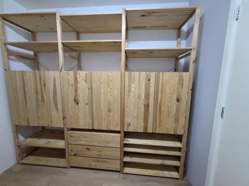 Houten opbergmeubel van Ikea