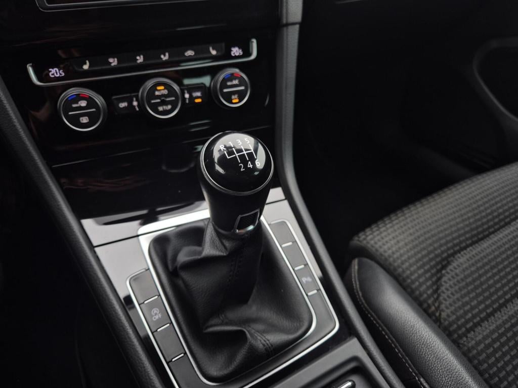 Volkswagen Golf 1.4 tsi highline / 5-deurs / massagestoel / cruisecontrol /