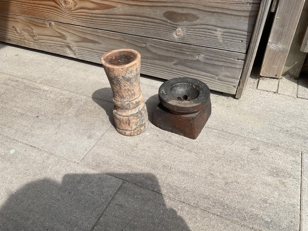 TE KOOP: 2 Oude Kaarsen Kandelaars