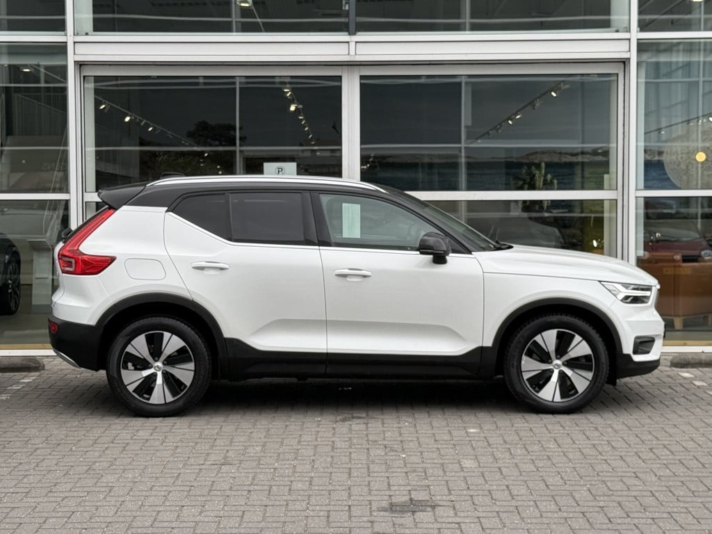 Volvo XC40 t5 262pk recharge business pro| navi| keyless| led| getint glas|