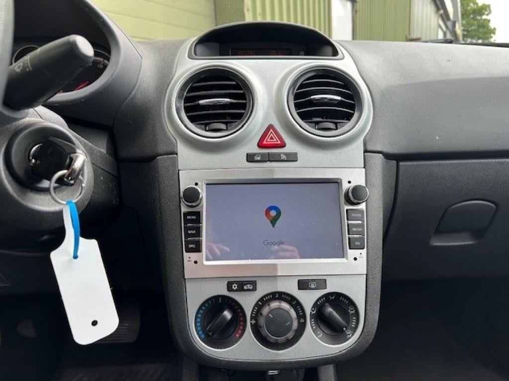 Opel Corsa 1.2 16v edition automaat
