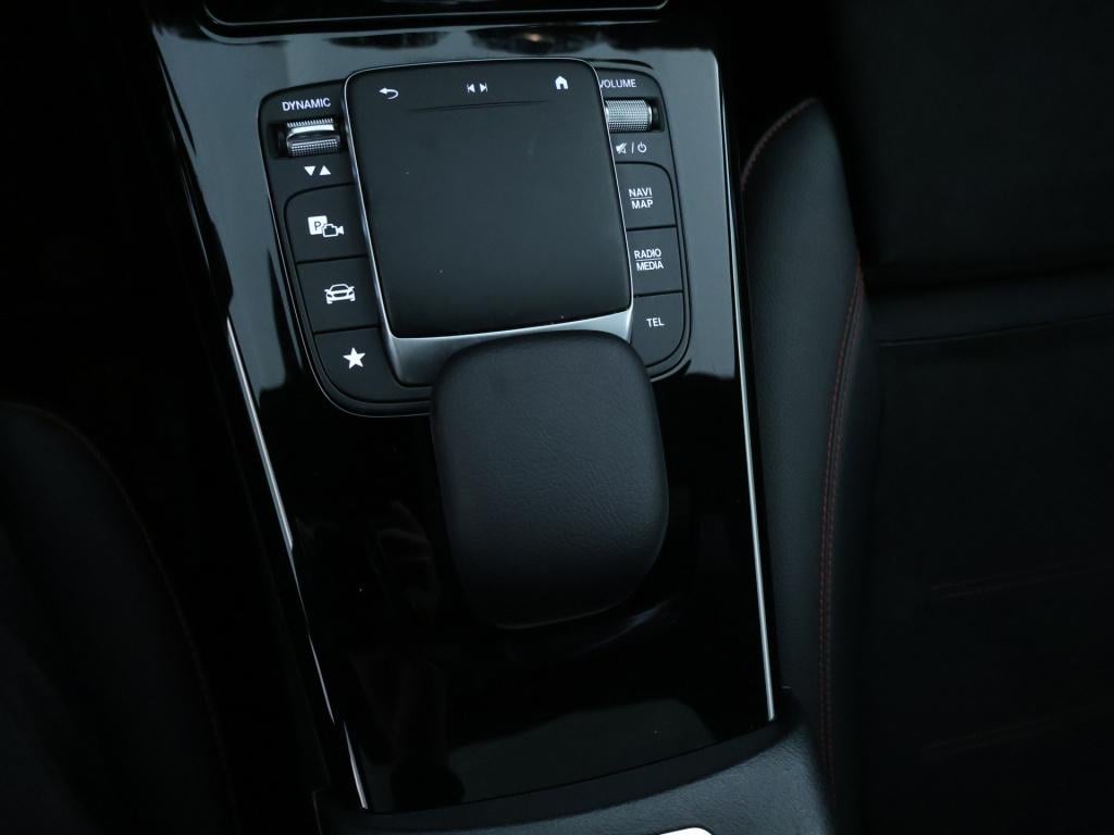 Mercedes-Benz Cla 250 e premium plus | memory pakket | panoramadak | sfeerv