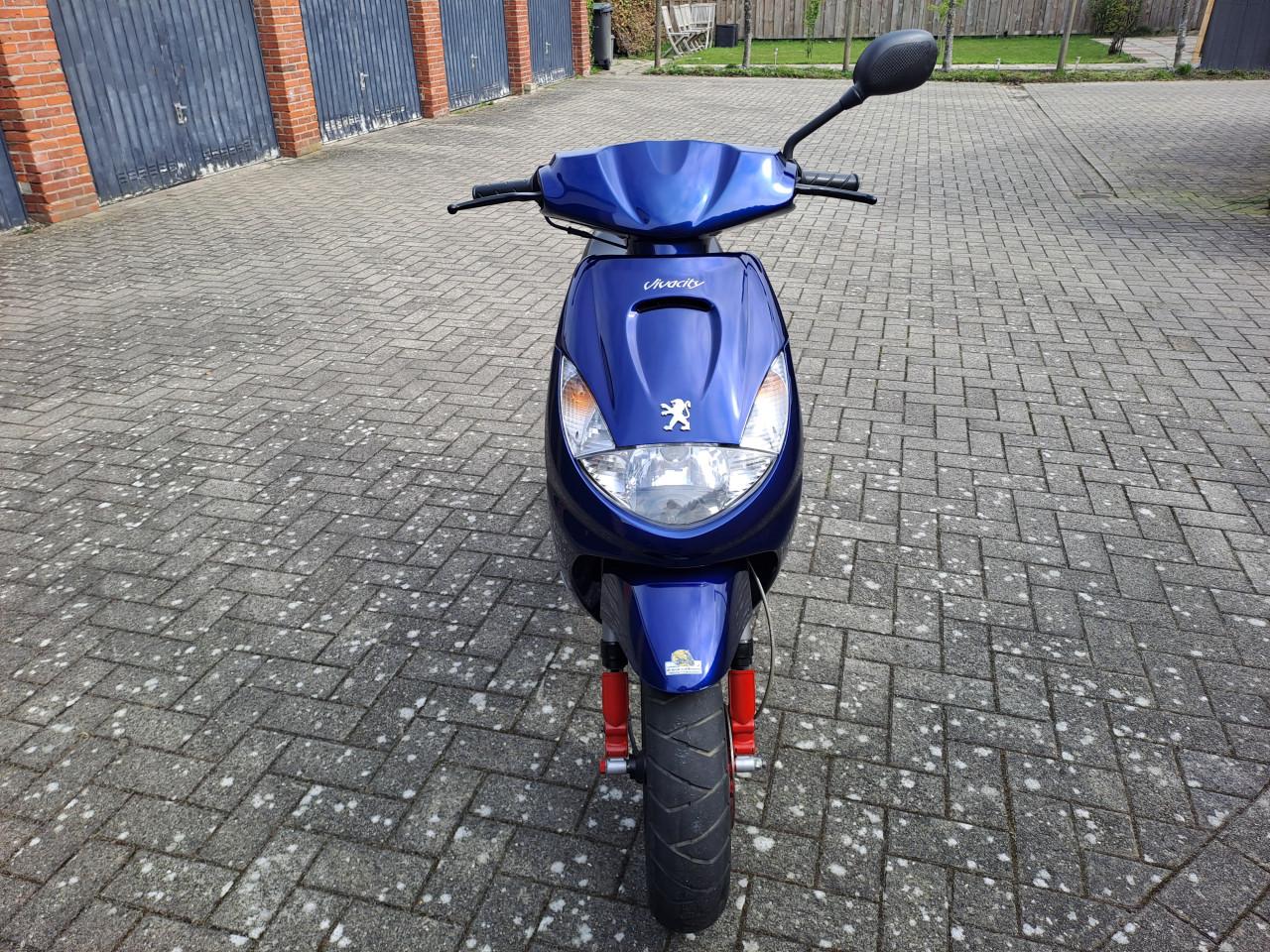 Te koop peugeot vivacity 2 takt