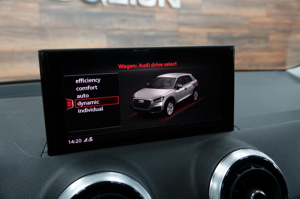 Audi Q2 35 tfsi s edition | keyless | acc | camera |