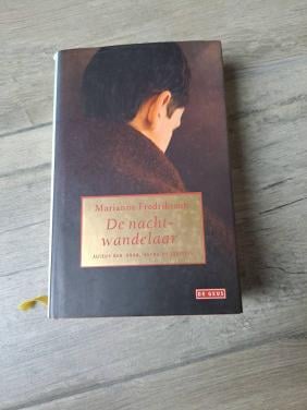 Roman De nachtwandelaar van Marianne Frederiksson