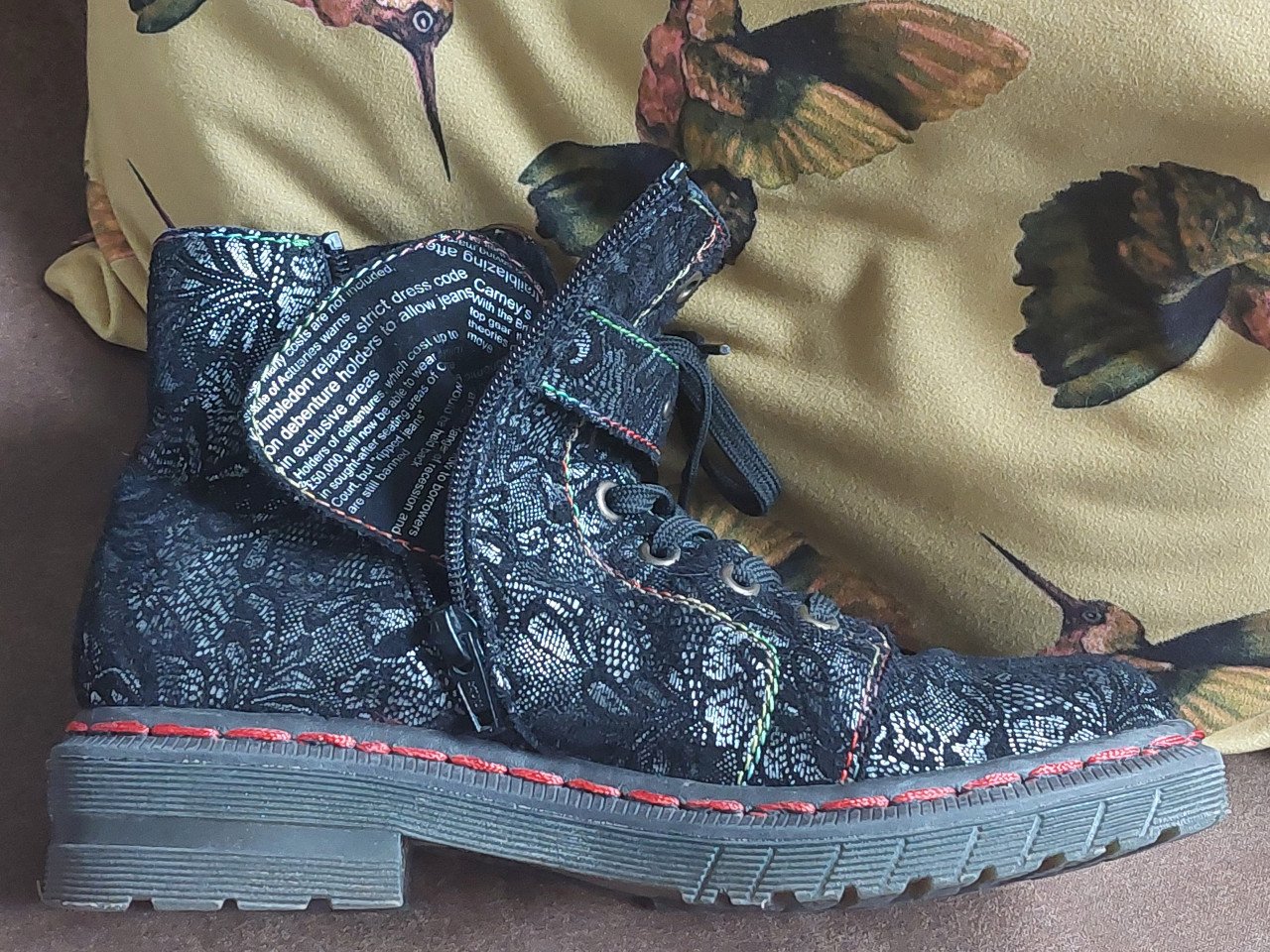 Zwarte Rieker damesboots mt 37 met grove rode stiksels
