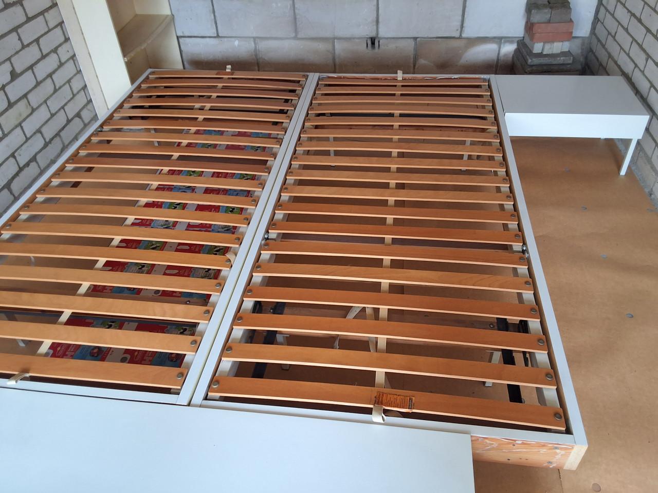 Gratis aupingbed 160x 200cm met handverstelbare lattenbodems