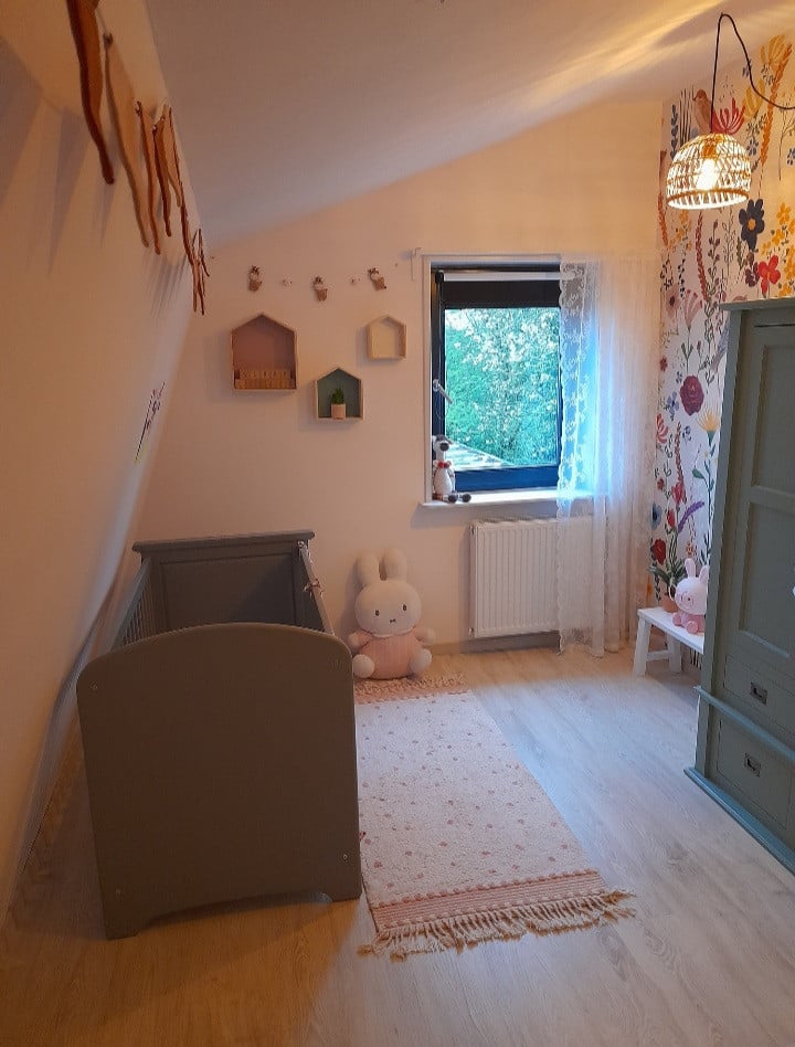 Complete babykamer, massief hout