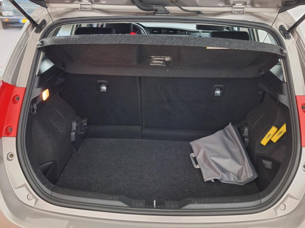 Toyota Auris 1.8 hybrid aspiration|verkocht