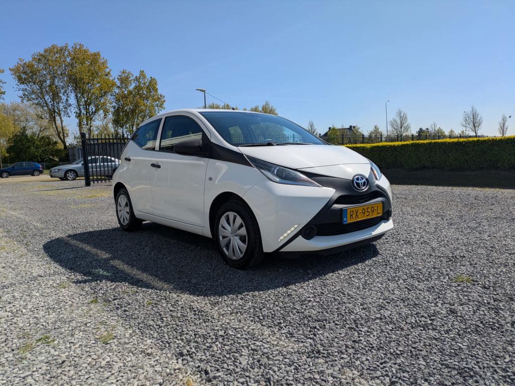 Toyota Aygo 1.0 vvt-i x-fun | 5 deurs | airco | bluetooth