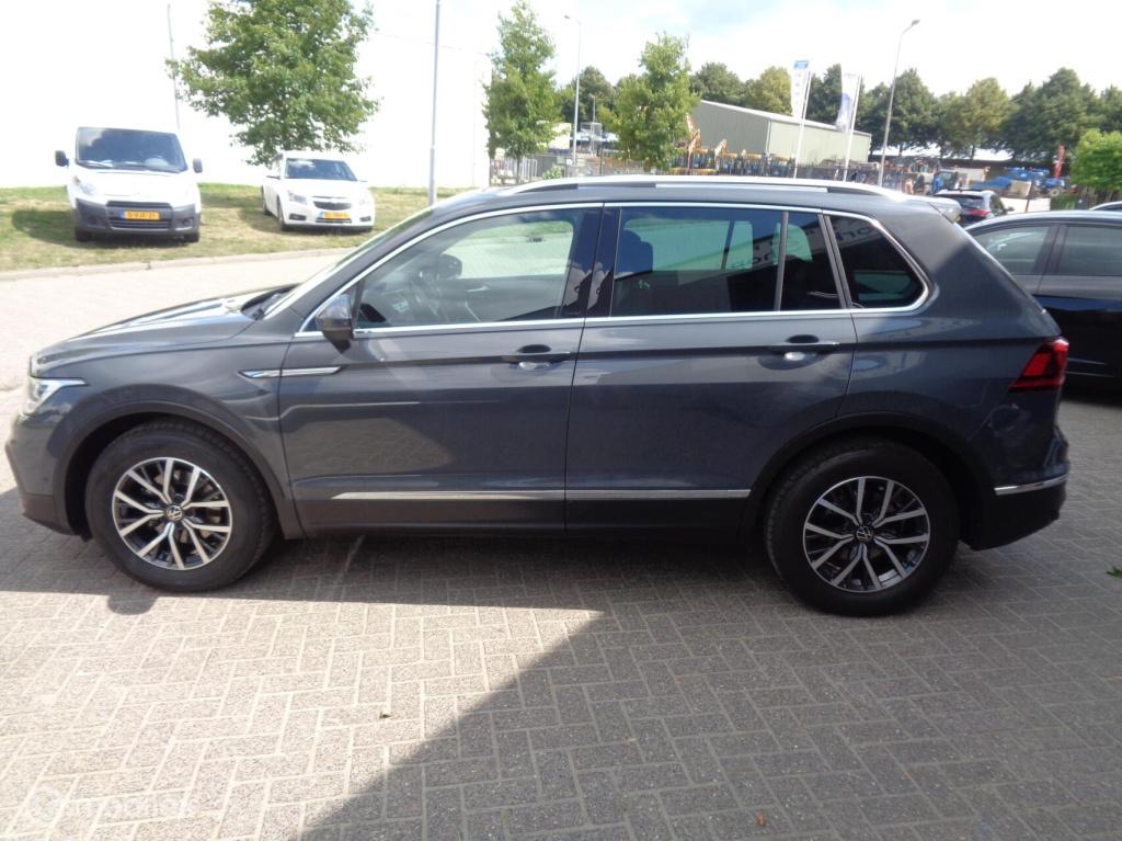 Volkswagen Tiguan 1.5 tsi elegance/airco/navi/panorama/virtual/vol leer/mem