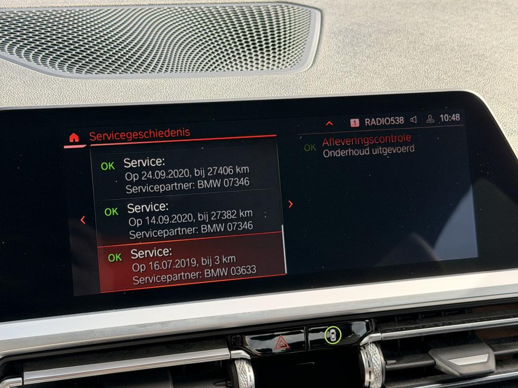BMW 3-serie 320i m-sport | cruise | m zetels | apple carplay | navi | sfeer