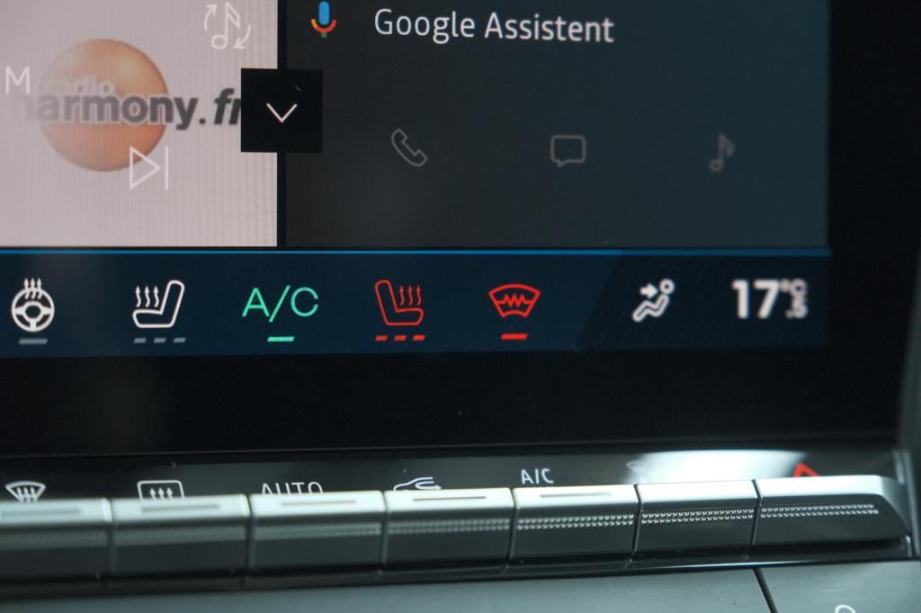 Renault Rafale 1.2 e-tech 4x4 plug-in hybrid 300 atelier alpine | panoramad