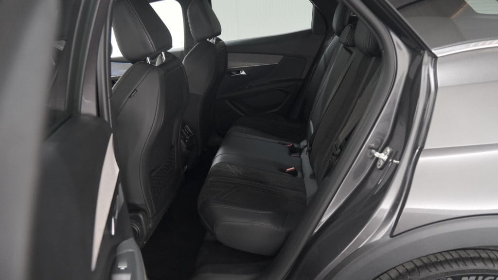 Peugeot 3008 1.6 puretech 180 eat8 gt | trekhaak | camera | dodehoekdetecti