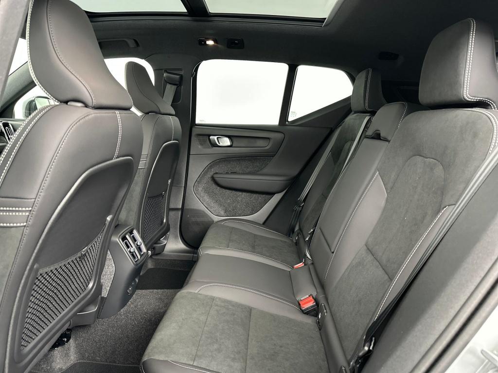 Volvo Ex40 extended ultra black edition europa