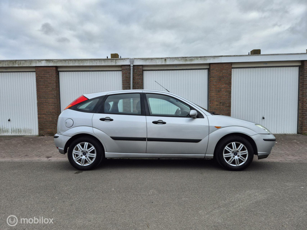 Ford Focus 1.6-16v / airco / dealeronderhouden / origineel nl