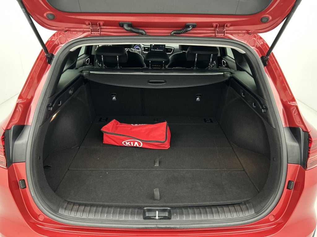 Kia Ceed Sportswagon 1.4 t-gdi dynamicplusline half leder | btw | 140pk!