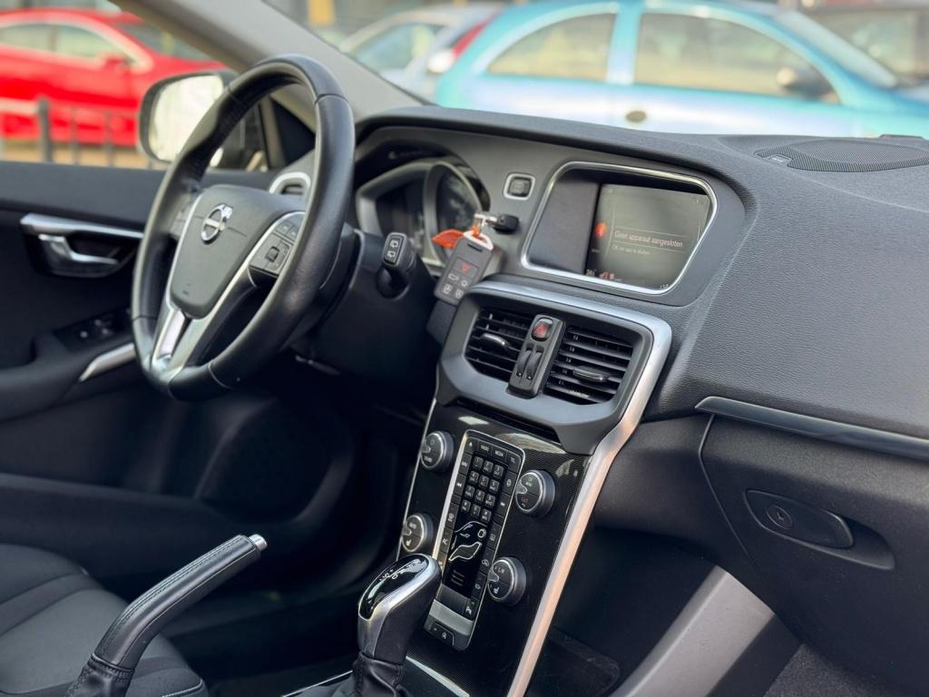 Volvo V40 1.5 t2 edition+