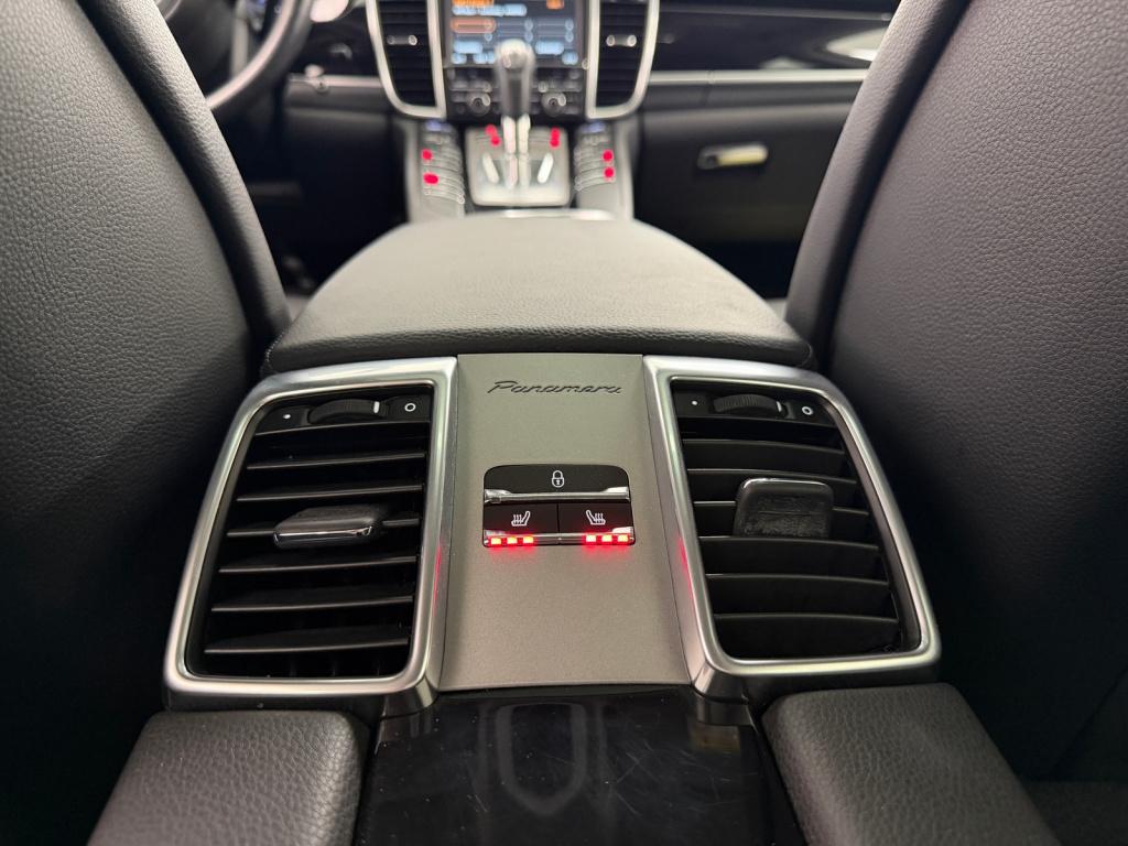 Porsche Panamera 3.0 s e-hybrid | org. nl | 1e. eigenaar | night blue metal