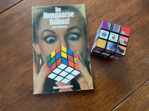 Rubik’s cube Puzzle. + boekje De Hongaarse Kubus.