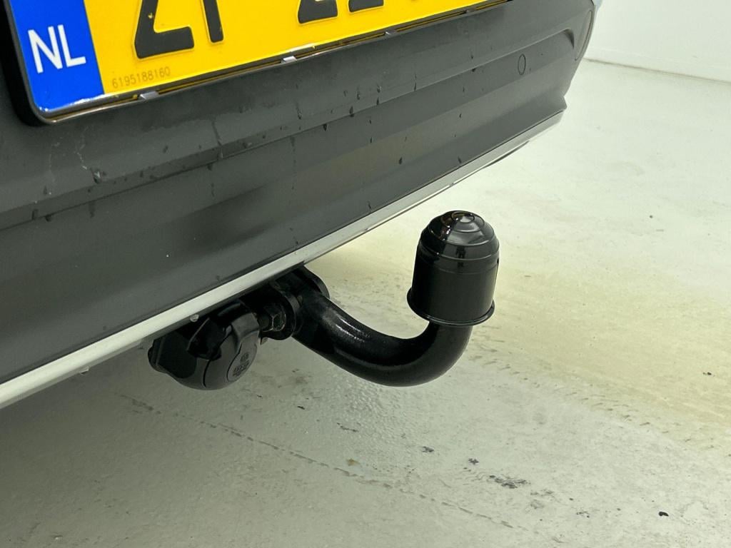 Volkswagen T-roc 1.0 tsi style | lmv | panorama dak | navigatie | parkeer s