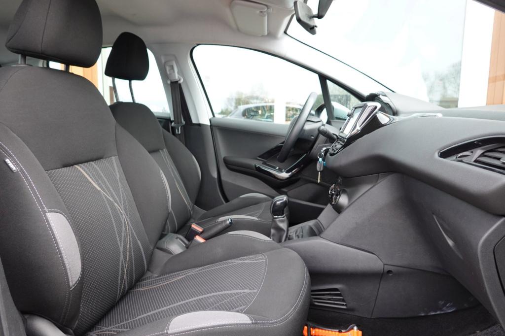 Peugeot 208 1.2 vti active