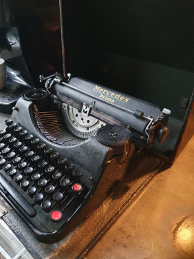 Prachtige jaren 30 Mercedes Prima typemachine in werkende staat...