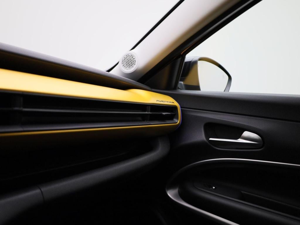 Jeep Avenger 1st edition 54 kwh | navigatie | elektrische kofferbak | stoel