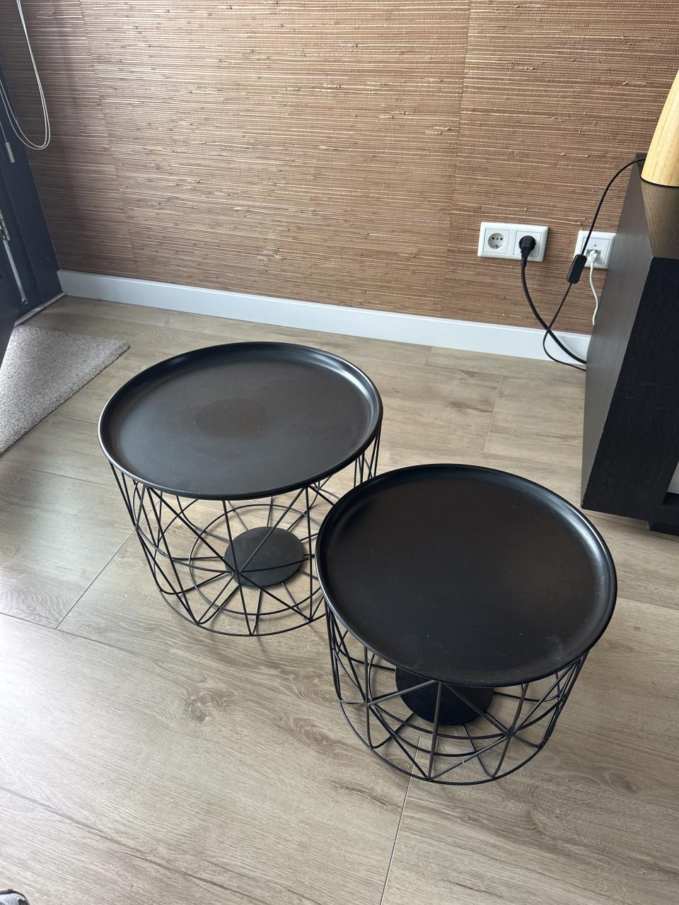 2 bijzettafeltjes