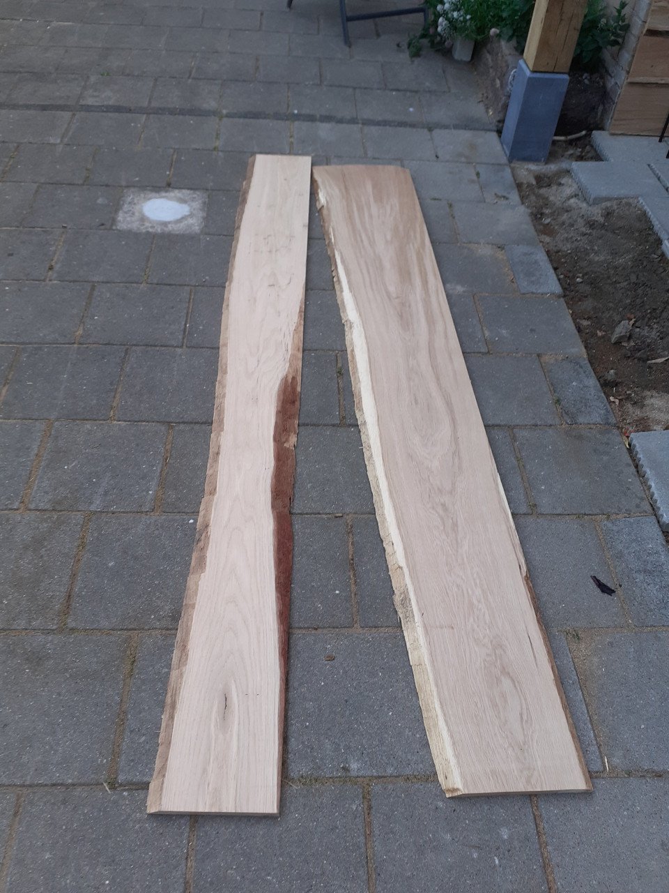 Te koop:  schaaldelen planken eikenhout.